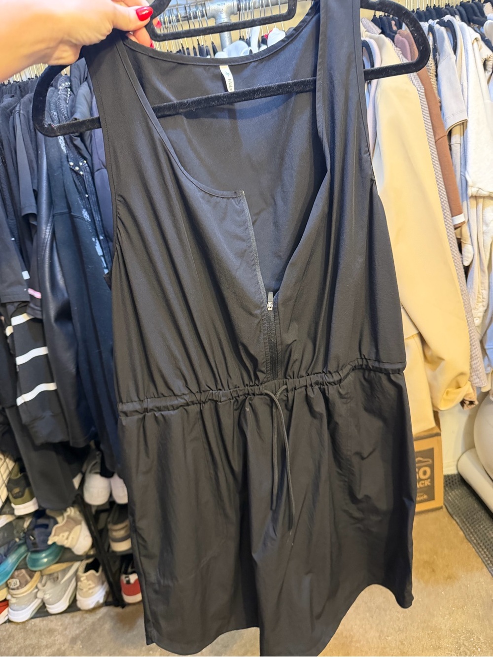 HALARA BLACK SLEEVELESS ATHLETIC DRESS